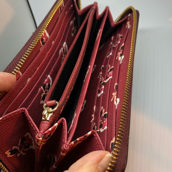 Coach zipper wallet - Picture 3 of 3